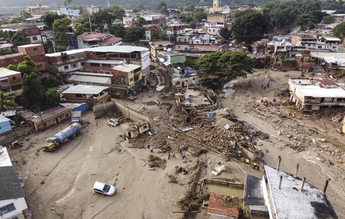 مصرع 33 شخصاً بانهيار أرضي في كولومبيا
