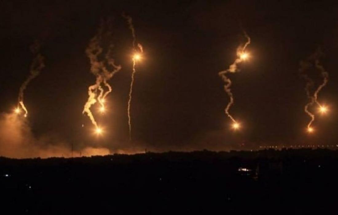 مدفعية الاحتلال تطلق قنابل إنارة شرق مدينة غزة