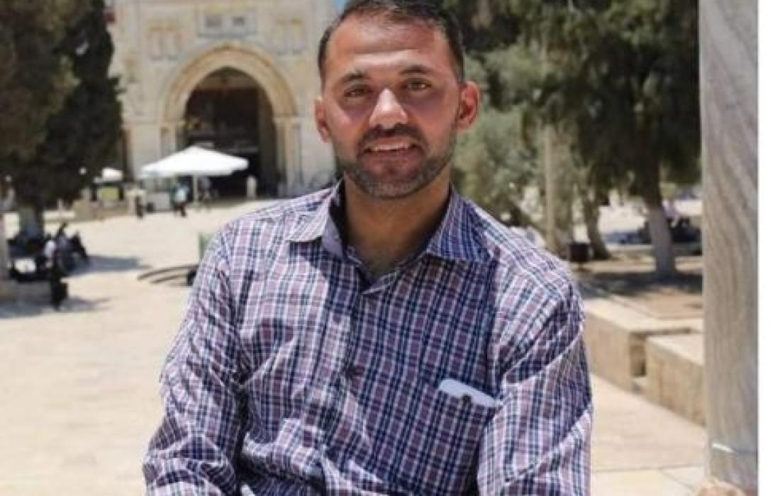 الصحفي طارق أبو زيد