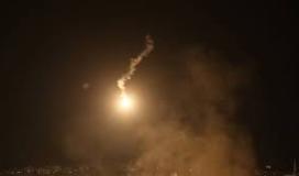 بحرية الاحتلال تطل قنابل إنارة في بحر مدينة رفح
