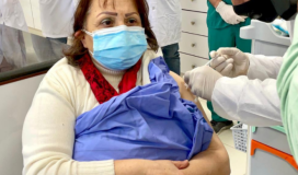 الوزيرة مي الكيلة تبدأ حملة تطعيم فيروس كورونا.PNG