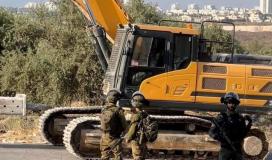 شاهد| الاحتلال يهدم منزلاً لأسير برام الله ومنشأة في بلدة العيسوية شرق القدس