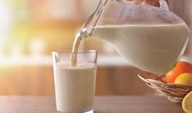متى يجب استبعاد الحليب من النظام الغذائي؟