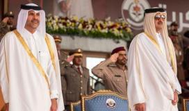الشيخ تميم ورئيس الوزراء القطري المستقيل