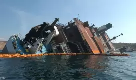 غرق سفينة