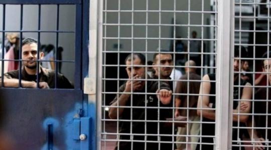 اسرى فلسطينيون داخل سجون الاحتلال